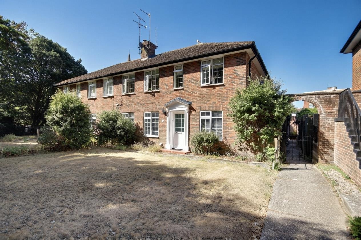Flat | Mill Road, Worthing | To Let